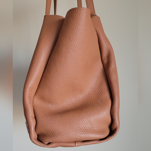 Vince Camuto tassled bag "Taja" tote chestnut brown pebbled genuine leather - Picture 3 of 15